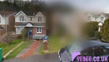 Liz In Stitches - Dalgety Bay