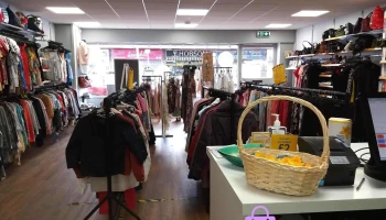 Marie Curie Charity Shop Larkhall - Larkhall Ml9 1Dz