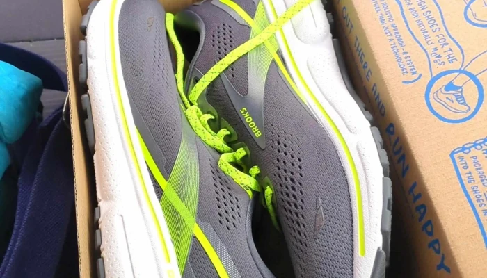 Achilles Heel Running Store -  Number - Glasgow