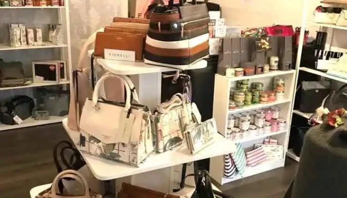 Adore - Gourock Pa19 1Un