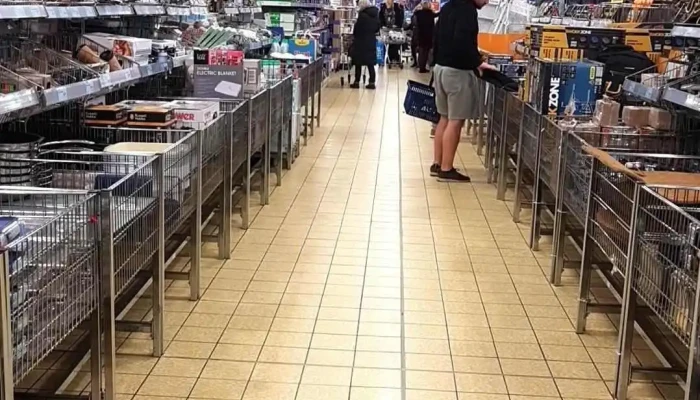 Aldi -  Inside - Bathgate