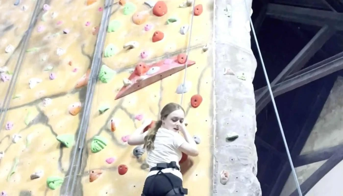 Avertical World Climbing Bouldering Centre Discounts - Dundee