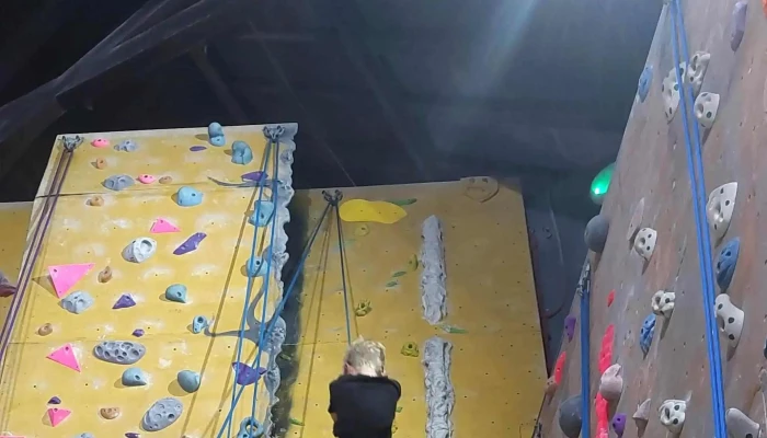 Avertical World Climbing Bouldering Centre Instagram - Dundee