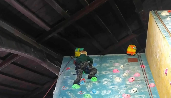 Avertical World Climbing Bouldering Centre Open Now - Dundee