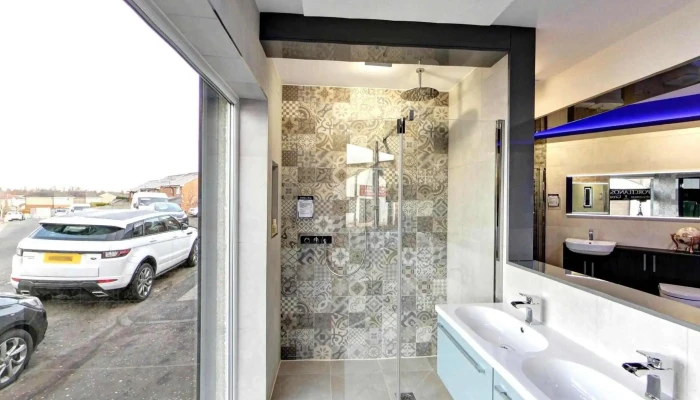 Bathroom World Hamilton -  Inside - Hamilton