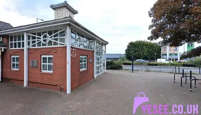 Bilston clothing alterations - Bilston Indoor Market