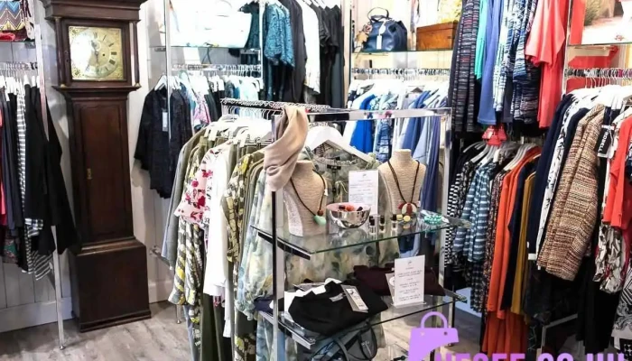 Chameleon Arran Boutique - Lamlash
