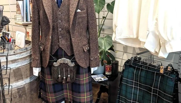Connel Bay Scottish Highlandwear - Dunollie Rd