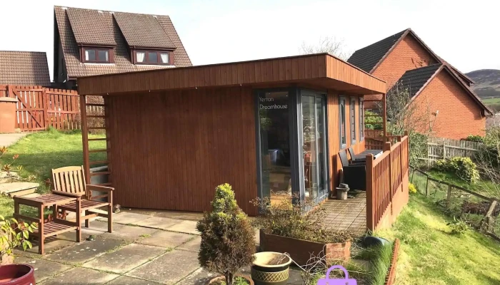 Dot Boutique Ltd - West Kilbride Ka23 9Hd