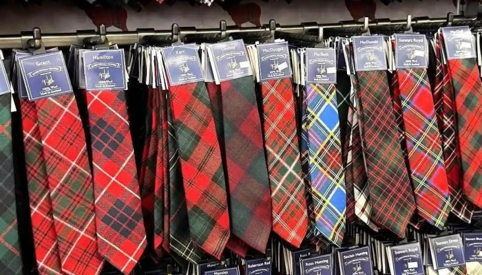 Edinburgh Woollen Mill - Inverness Iv1 1Hg