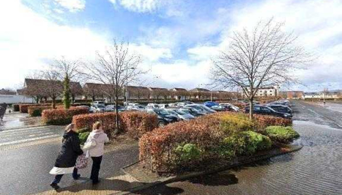 Ellis Brigham -    Braehead Street View 360deg - Renfrew