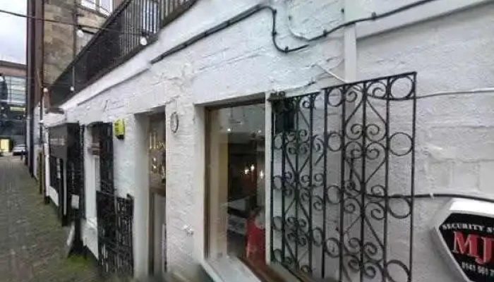 Finettchi -  Street View 360deg - Glasgow
