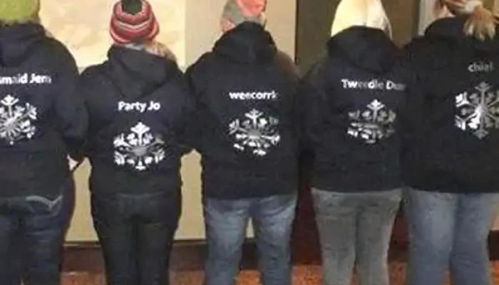 Group T-shirts - 32 Lainshaw St