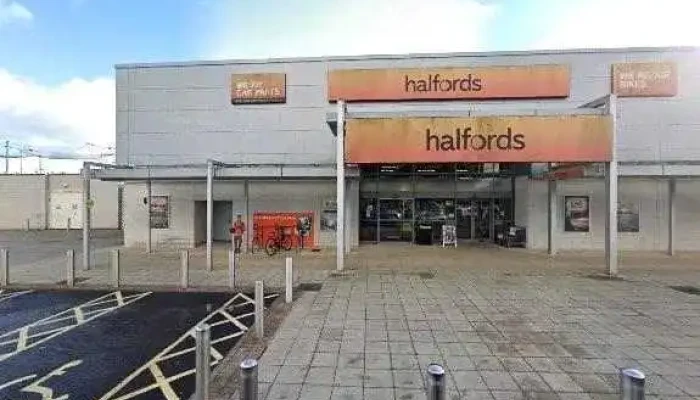 Halfords -    Bishopbriggs Glasgow Street View 360deg - Glasgow