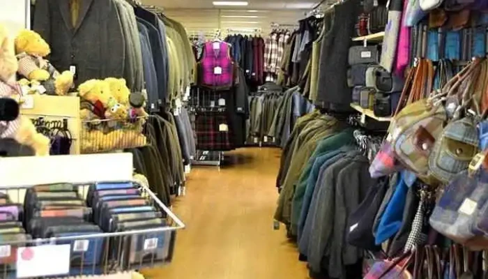 Harris Tweed Isle Of Harris Shop - Tarbert