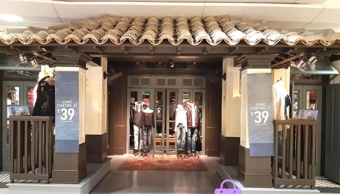 Hollister Co. - Glasgow