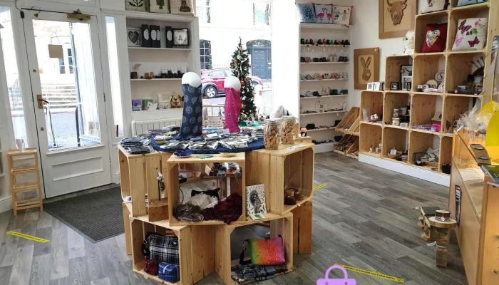 Intricate Designs Gift Shop - Cullen