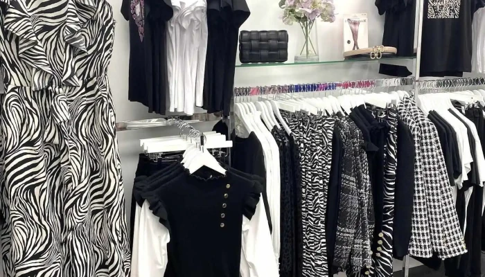 La Grande Boutique -  By Owner - Bellshill