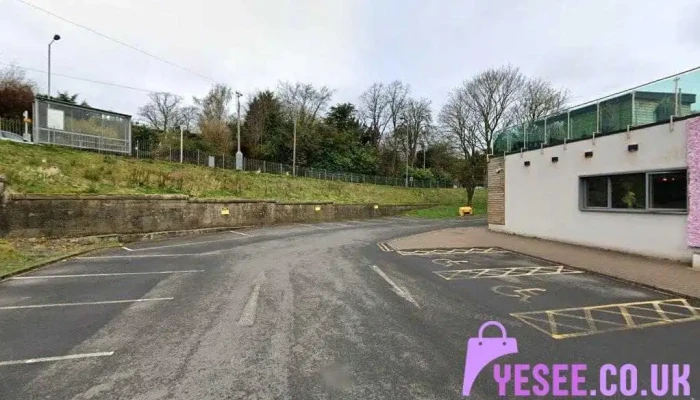 Lenzie - Millersneuk Road Sainsbury's (Argos Collection Point) - Lenzie