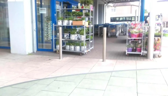 Lidl - Falkirk Fk2 7Ta