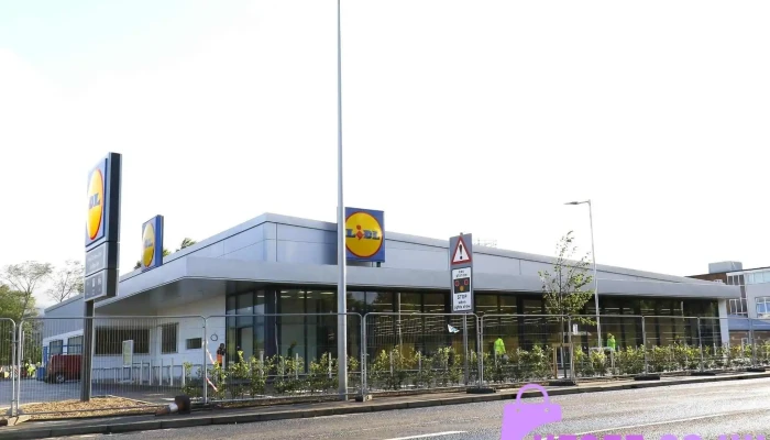 Lidl -  Parking - Alloa