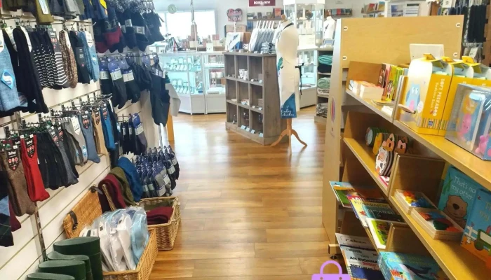 Macgillivrays Gift Shop - Balivanich