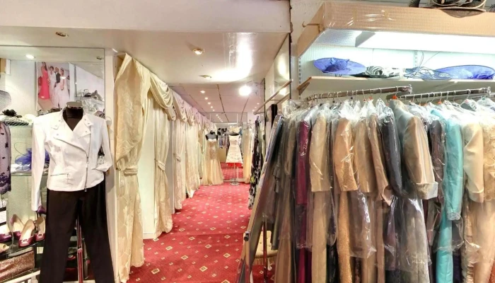 Mother Of The Bride Lady G Street View 360deg - Glasgow