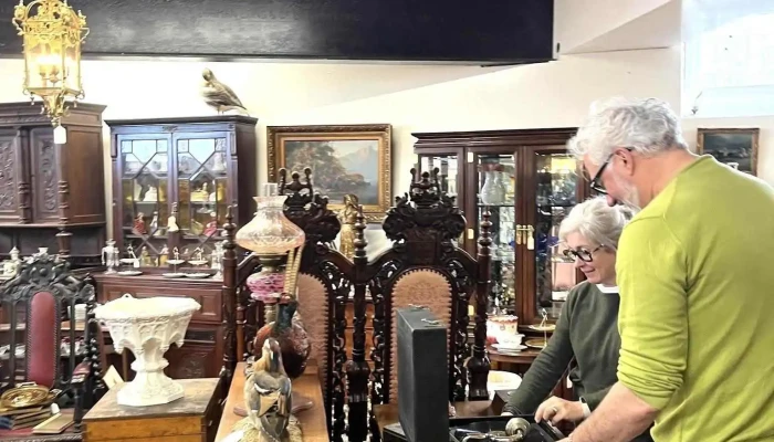 New Pitsligo Antique Centre - New Pitsligo