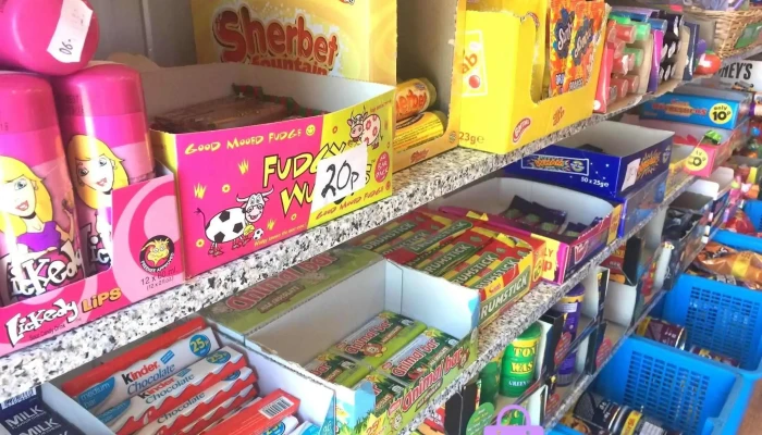 Nicholson Sweets Ice Cream Shop By Owner - Anstruther