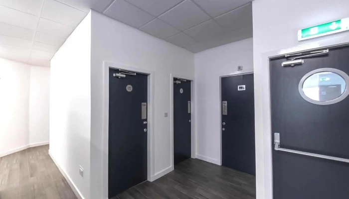 No 40 Salon Limited Inside - Beith