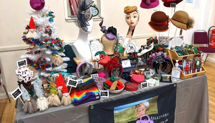 Off With Her Head Millinery - Glenrothes Ky6 3Pp