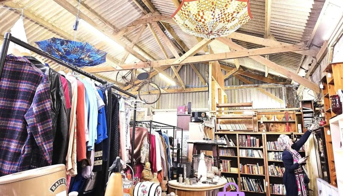Old School Vintage -  Inside - Aberdeen
