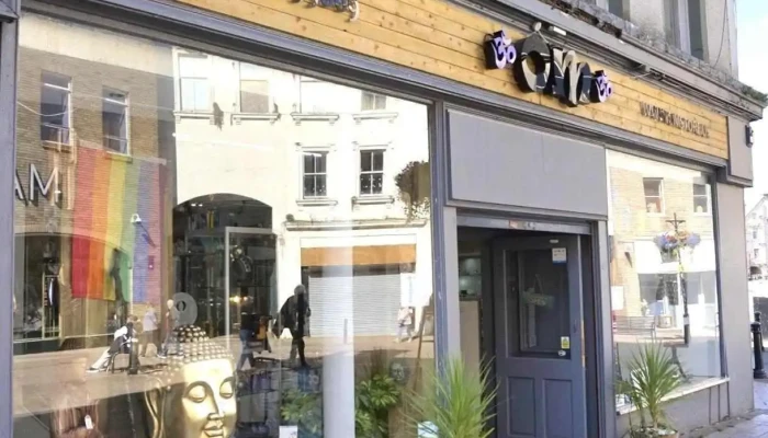 Om Store Uk -  By Owner - Ayr