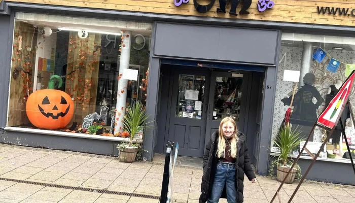 Om Store Uk -  Metaphysical Supply Store - Ayr