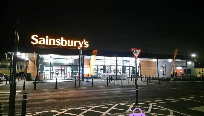 Sainsburys Parking - Bishopton