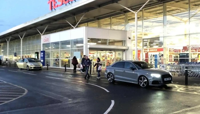 Tesco Extra -  Parking - Bellshill