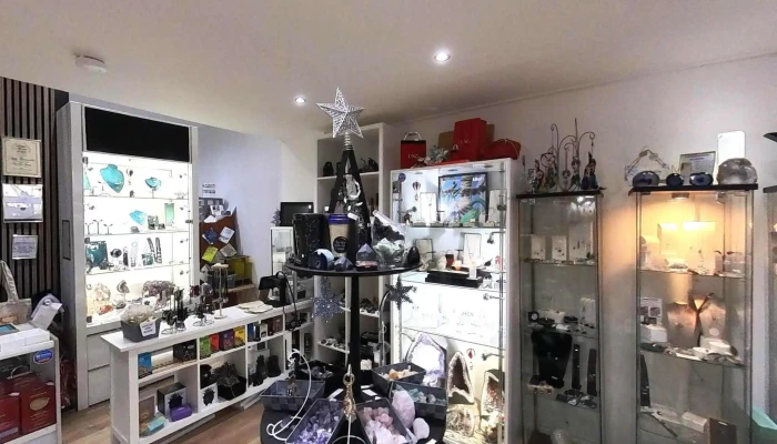 Three Gem Sisters -  Inside - Alloa