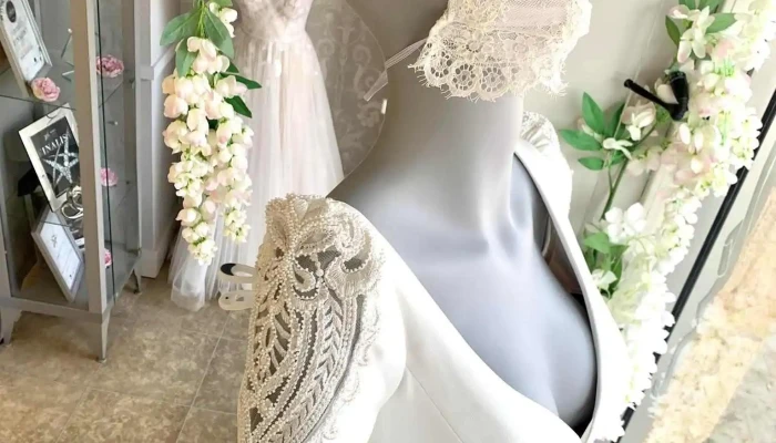 Wedding Belles Bridal -  Flower - Alness