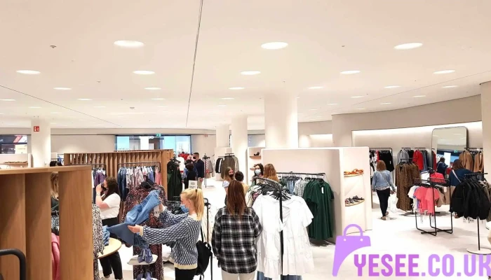 Zara - Edinburgh Eh1 3Ss